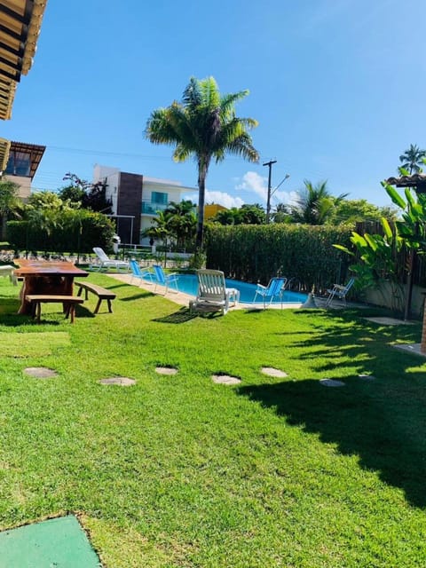 Villa Mela - Casa com piscina a poucos metros da Praia de Ipioca - Hibiscus House in Maceió