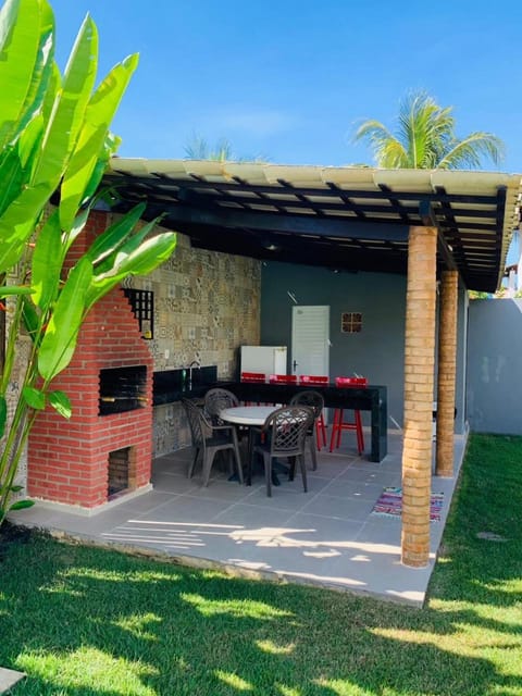 Villa Mela - Casa com piscina a poucos metros da Praia de Ipioca - Hibiscus House in Maceió