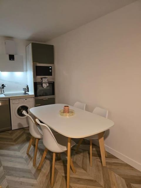 Charmant Duplex F2 Disneyland Paris Apartment in Torcy