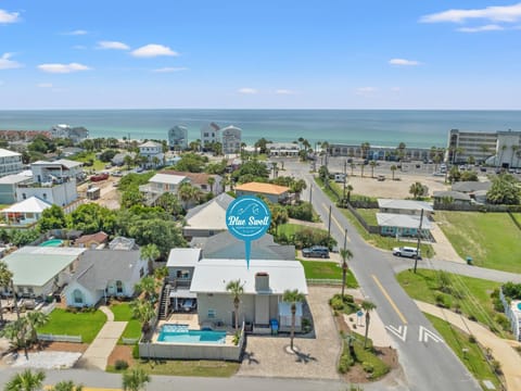 128 Kelly St | Beachy Keen House in Sunnyside