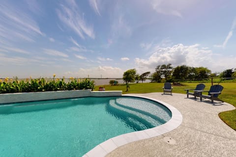 The Baytown Getaway - Main House House in Channelview