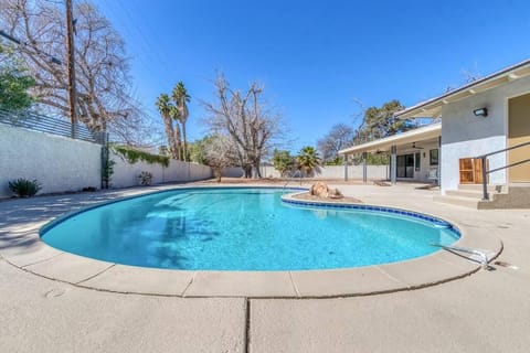 Pool view, Swimming pool