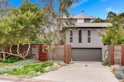 Summer Days House in Melbourne Road