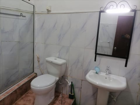 Toilet, Bathroom