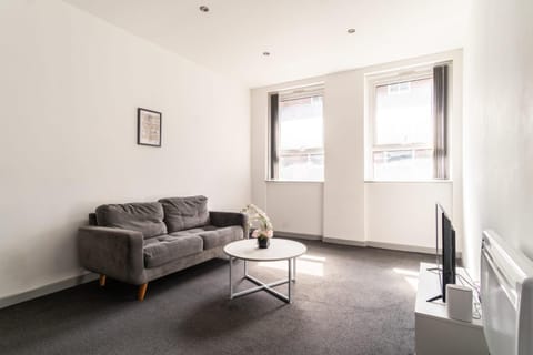 Spacious 1 Bed Apartment in Central Blackburn Apartment in Blackburn