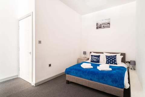 Spacious 1 Bed Apartment in Central Blackburn Apartment in Blackburn