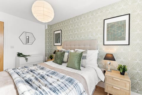 The Augustine - Stylish City Centre Gem Apartment in Canterbury