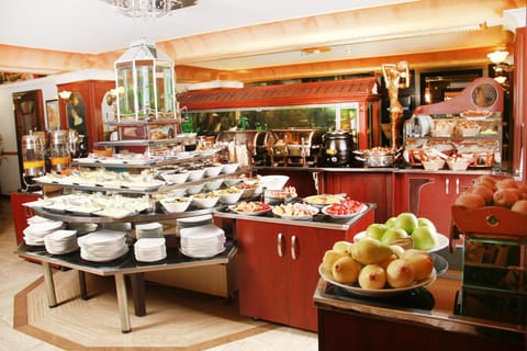 Lounge or bar, Food and drinks, Other, Food, Buffet breakfast