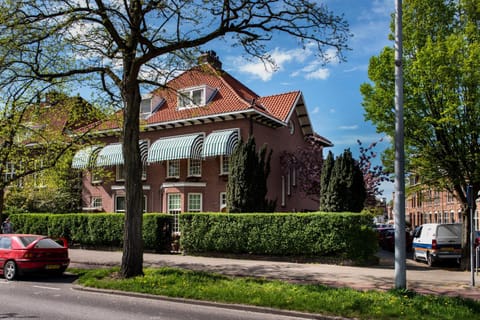 Facade/entrance, Spring, Day, View (from property/room)