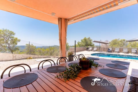 Amazing views Villa Alizee with private pool sea views and Air Conditioning Villa in Garraf