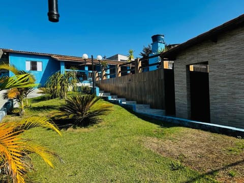 Casa com Piscina em Suzano House in Suzano