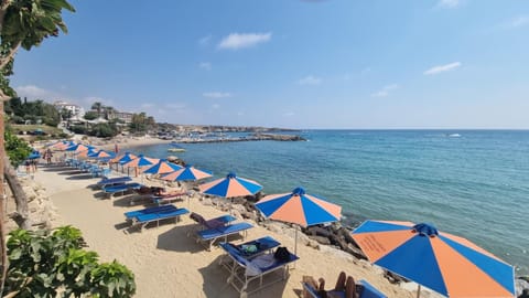 Nearby landmark, Natural landscape, Beach