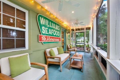 Just Beachy House in Tybee Island