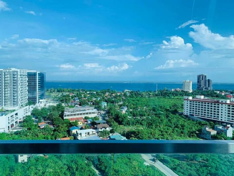 Mactan Newtown Family Room Two Bedroom sea view Apartment hotel in Lapu-Lapu City