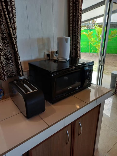 Coffee/tea facilities, Kitchen or kitchenette, microwave