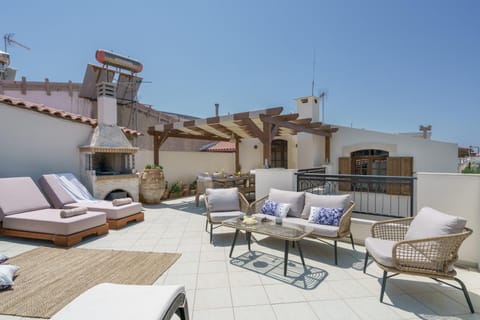 BBQ facilities, Balcony/Terrace, sunbed