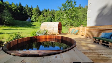 Natural landscape, Hot Tub, Hot Tub, Sauna, Sauna, Spa and wellness centre/facilities, Spa and wellness centre/facilities