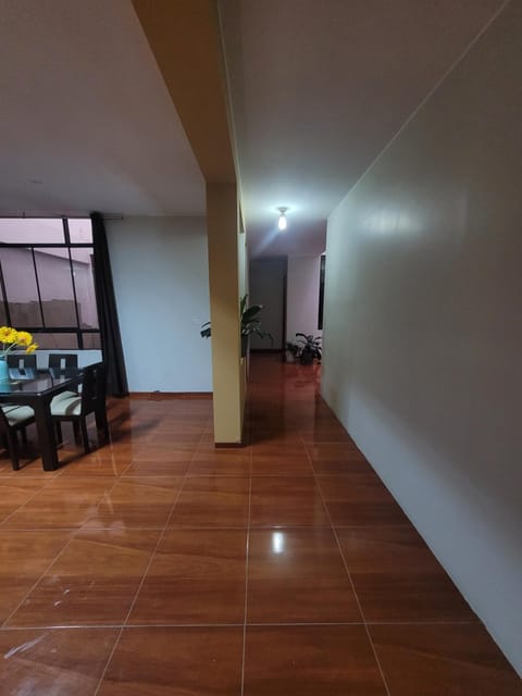 Habitación Privada a 1 cuadra de la plaza de armas Vacation rental in Oxapampa