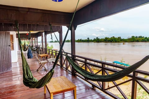 Balcony/Terrace, River view