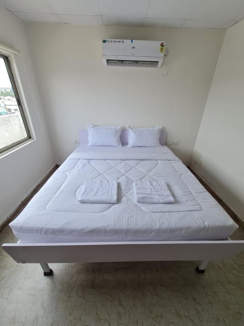 Urbanwillow guestrooms Bed and Breakfast in Secunderabad