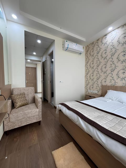 Kanha Bnb Hotel in Noida