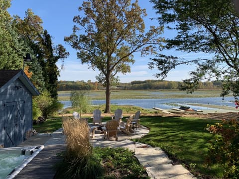 River view, fireplace