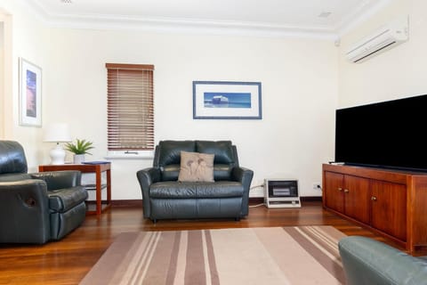 Park Rise Cottage House in Busselton