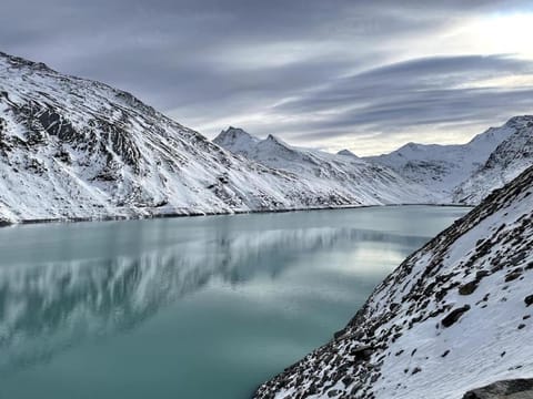 Nearby landmark, Natural landscape, Winter