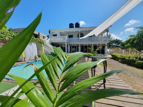 Property building, Garden, Swimming pool