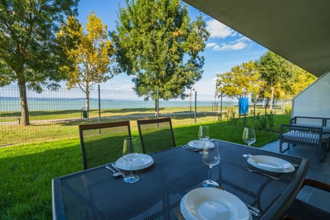 Garden, Garden view, Lake view