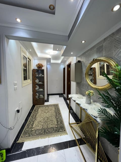 شقه علي النيل مباشر ثلاث غرف جميعهم علي النيل مباشر Apartment in Cairo