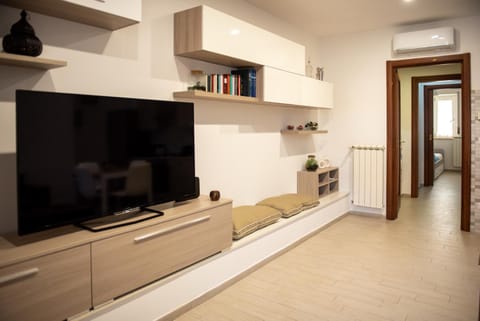 Communal lounge/ TV room, TV and multimedia, Living room, Evening entertainment, internet