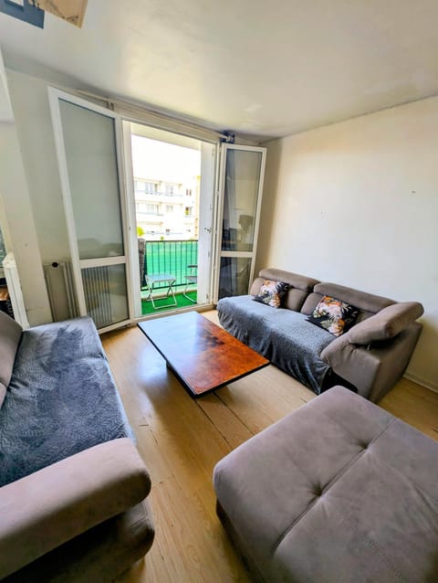 Double Séjour privé dans appartement partagé, pour 4 personnes Vacation rental in Anglet