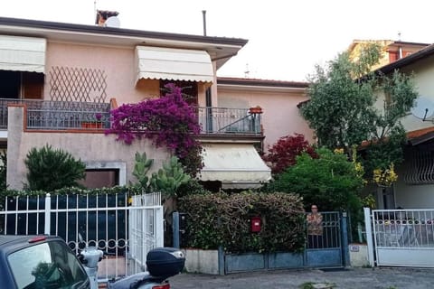 Property building, Balcony/Terrace