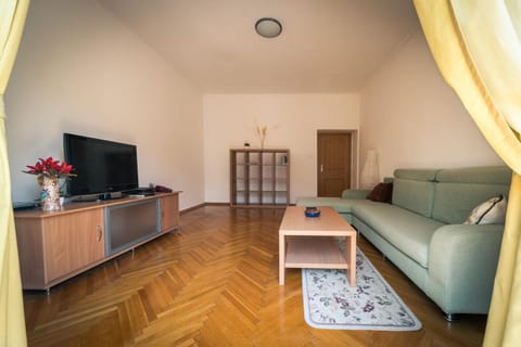 Apartment Kruna Center Condo in Podgorica