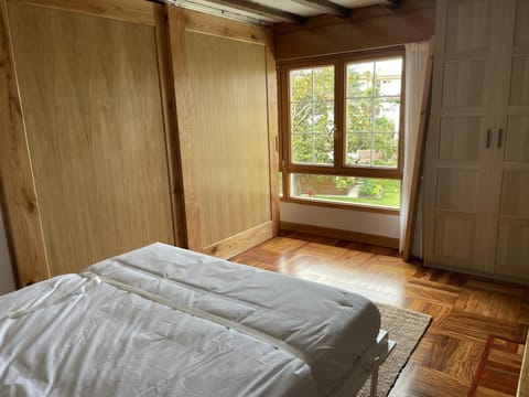 Bedroom, wardrobe