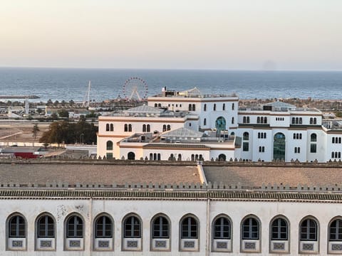 Natural landscape, City view, Landmark view, Sea view, Location