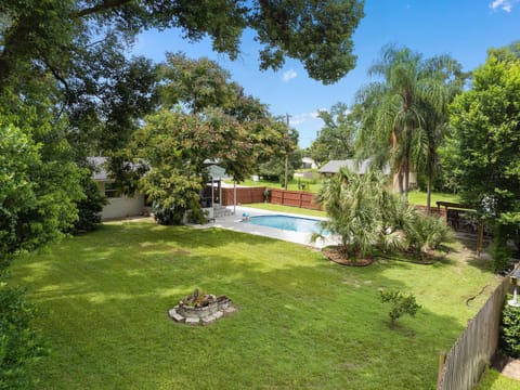 Garden, Garden view, fireplace