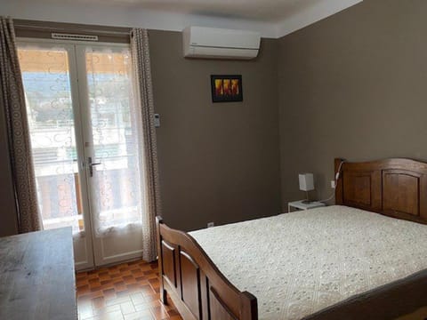 F2 4 Pers, Clim, WiFi, Terrasse, Garage - Amélie-les-Bains - FR-1-703-46 Apartment in Alt Empordà