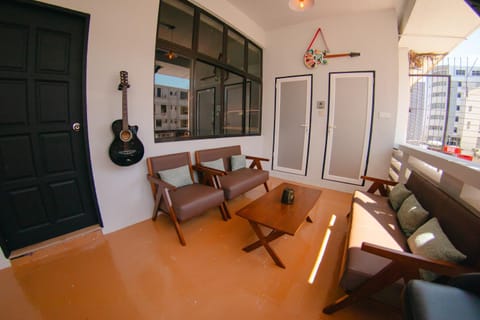 Shower, Toilet, Patio, View (from property/room), Balcony/Terrace, Seating area, Dining area, Entertainment