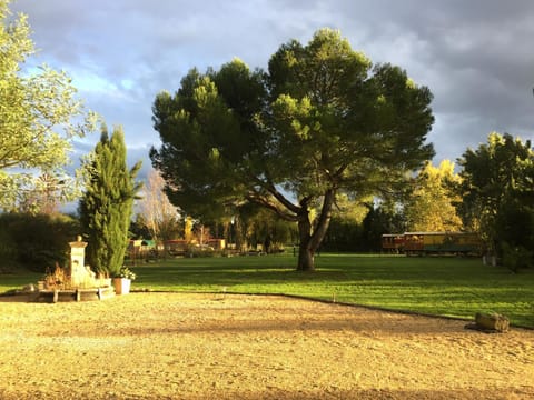 Appartement du Mas de la Mare Apartment in Saint-Remy-de-Provence