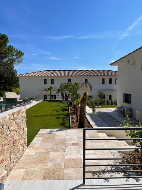 Garden, Garden, Balcony/Terrace, Garden view