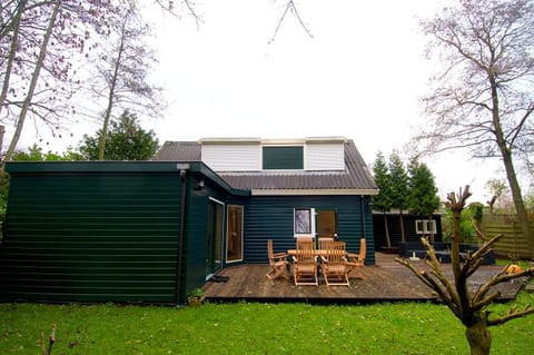 Holiday Home De Zuwe - Loosdrecht Haus in North Holland (province)