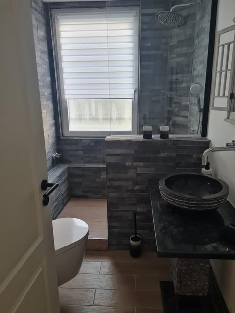 Bathroom, Living room