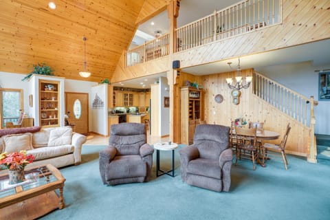 Cozy Chester Home with Patio and Lake Access! Maison in Lake Almanor West