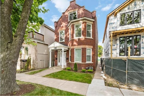 Property building, Neighbourhood, Garden view