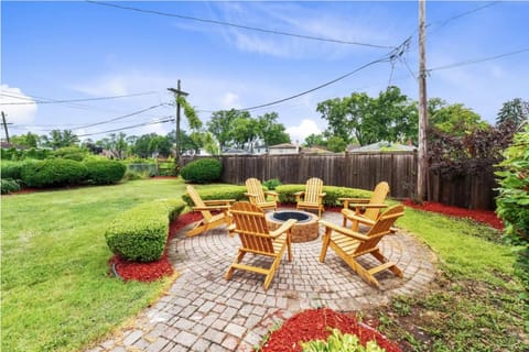 Patio, Day, Garden, Garden view