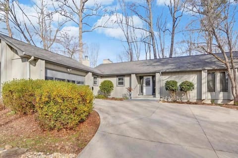 400- Charming Lake Lanier home House in Lake Lanier