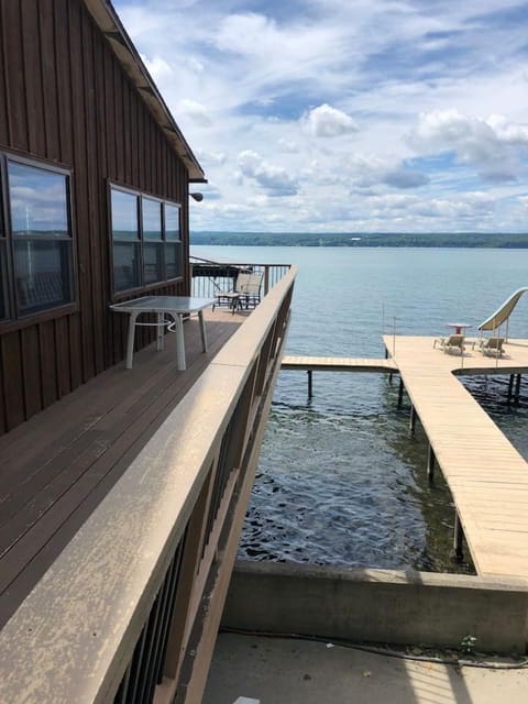 Sunset Haven Cottage Country House in Cayuga Lake