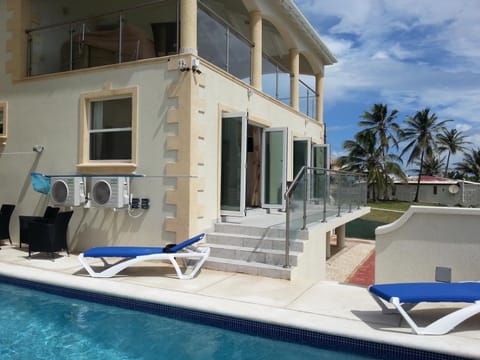 Mari Sol Villa in Barbados